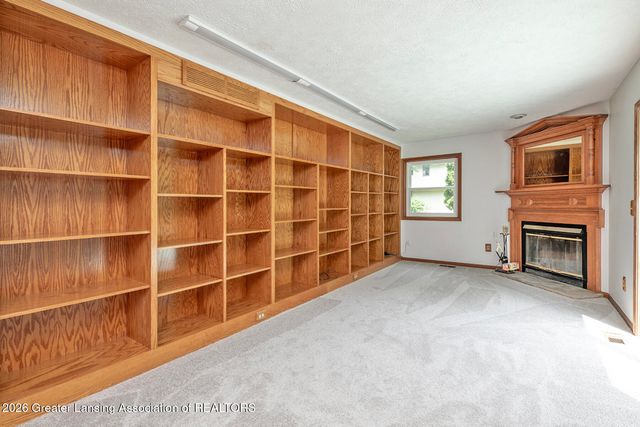 2620 Grovenburg Road, Lansing, MI 48911