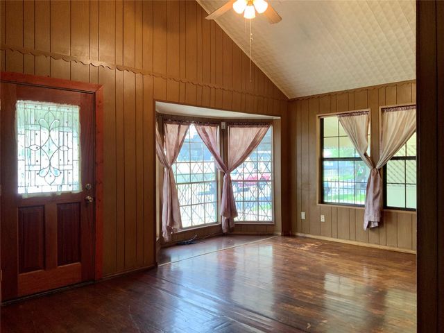 611 Bolster Street, Baytown, TX 77520