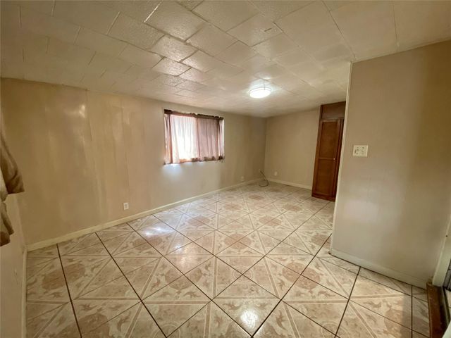 611 Bolster Street, Baytown, TX 77520