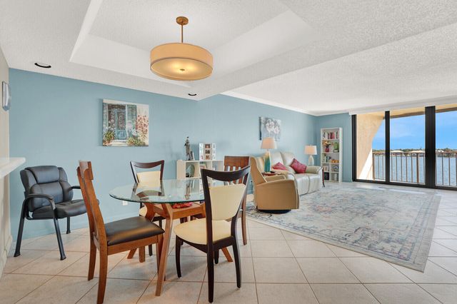 7020 Half Moon Circle 502, Hypoluxo, FL 33462