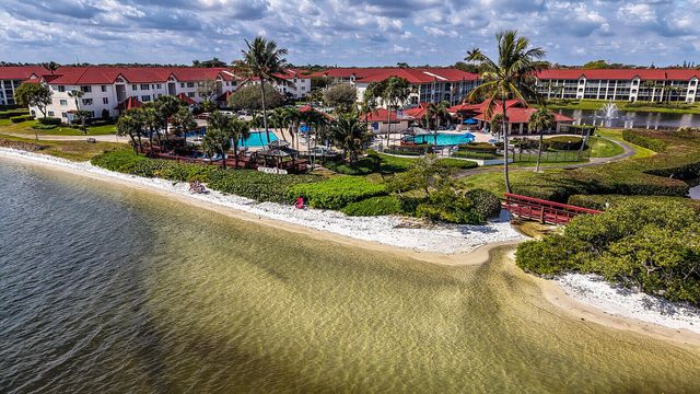 7020 Half Moon Circle 502, Hypoluxo, FL 33462