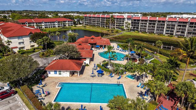 7020 Half Moon Circle 502, Hypoluxo, FL 33462