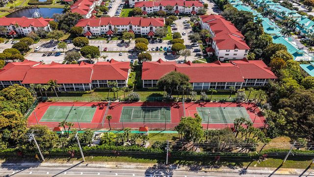 7020 Half Moon Circle 502, Hypoluxo, FL 33462