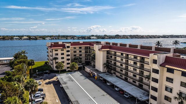 7020 Half Moon Circle 502, Hypoluxo, FL 33462