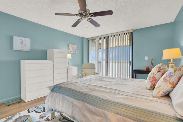 7020 Half Moon Circle 502, Hypoluxo, FL 33462