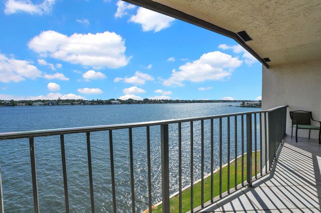 7020 Half Moon Circle 502, Hypoluxo, FL 33462