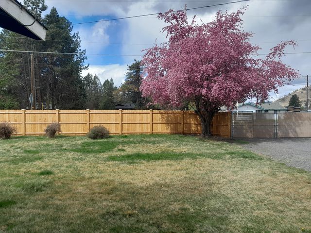 61984 Pettigrew Road, Bend, OR 97702