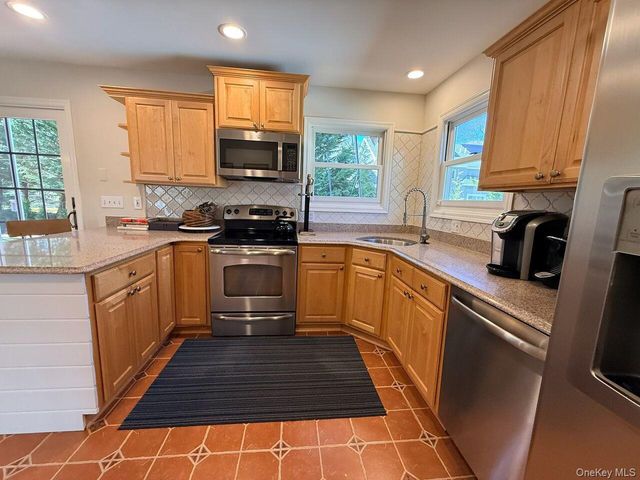 58 Ocean Avenue, Hampton Bays, NY 11946