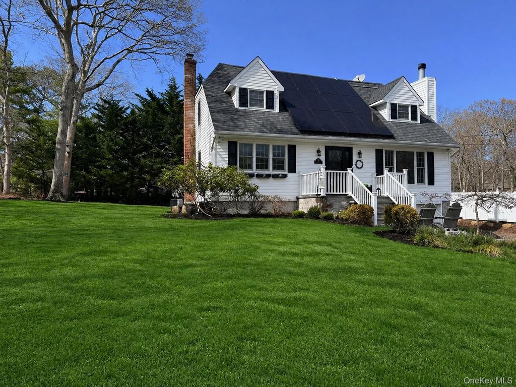58 Ocean Avenue, Hampton Bays, NY 11946