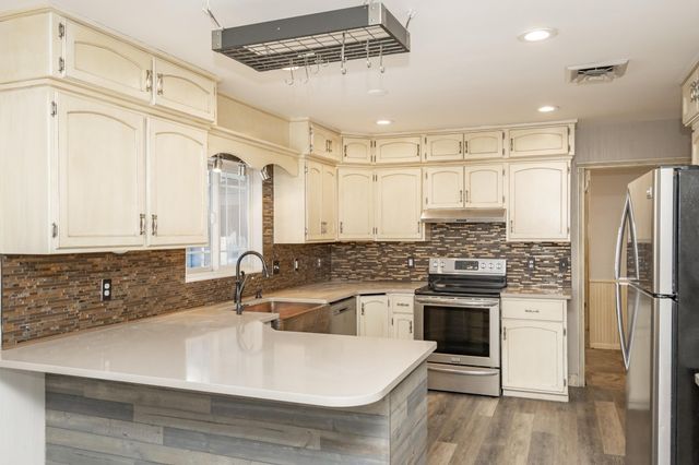 228 1st Street S, Sabin, MN 56580