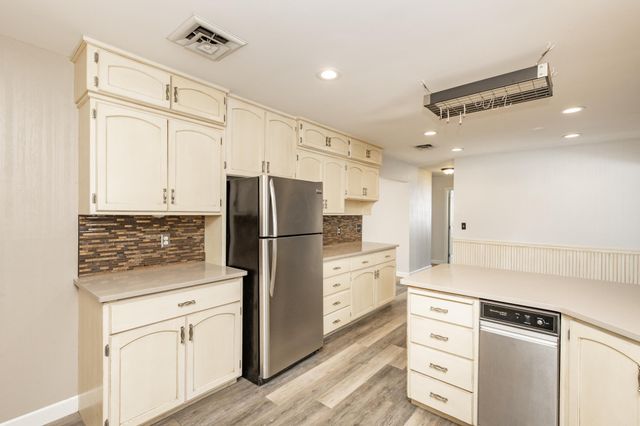 228 1st Street S, Sabin, MN 56580