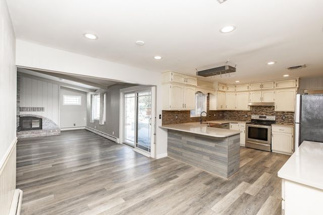 228 1st Street S, Sabin, MN 56580