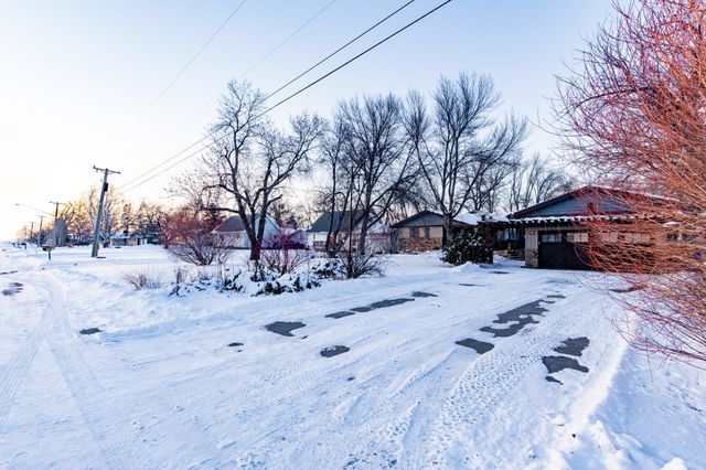 228 1st Street S, Sabin, MN 56580