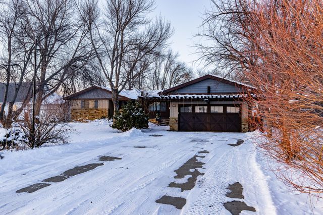 228 1st Street S, Sabin, MN 56580