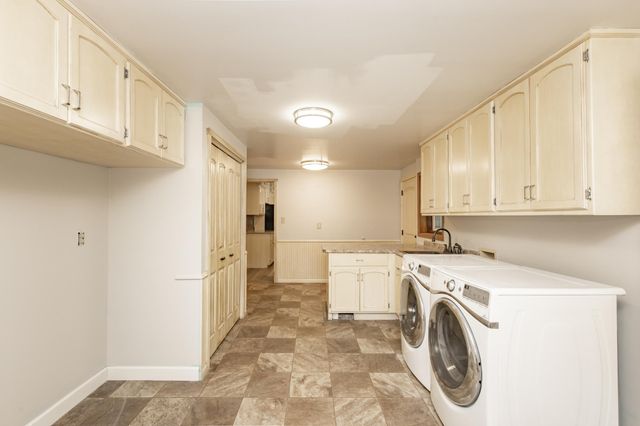 228 1st Street S, Sabin, MN 56580