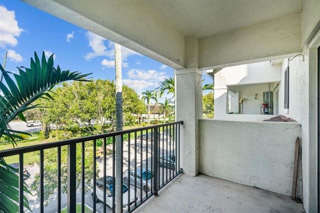 5880 W Sample Road 307, Coral Springs, FL 33067