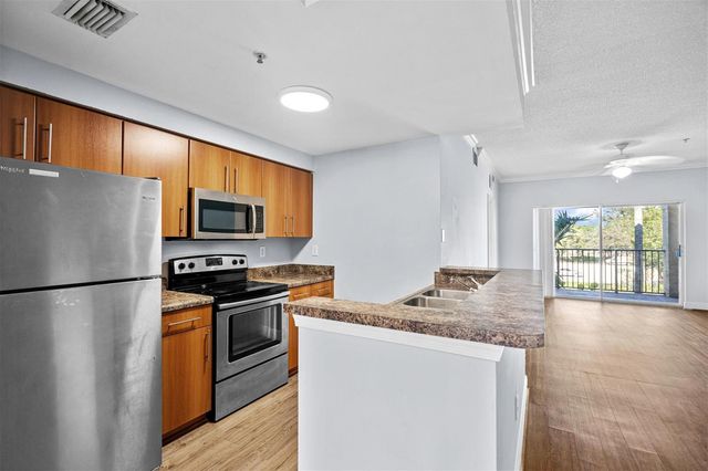 5880 W Sample Road 307, Coral Springs, FL 33067