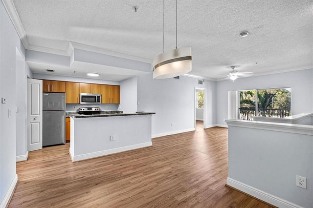 5880 W Sample Road 307, Coral Springs, FL 33067