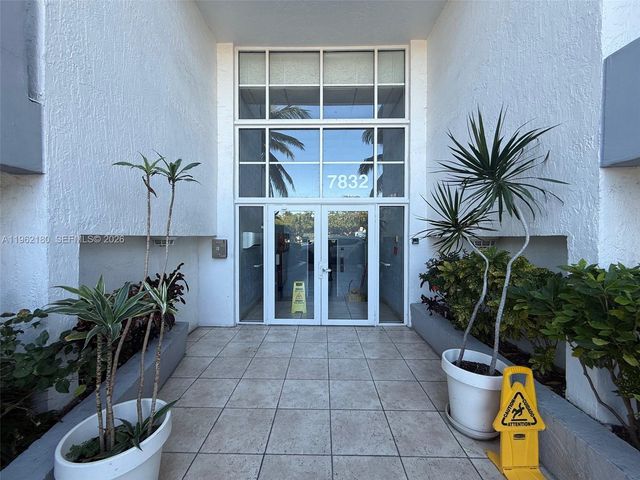 7832 Collins Ave 207, Miami Beach, FL 33141