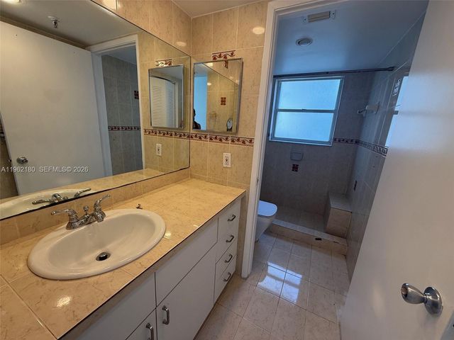 7832 Collins Ave 207, Miami Beach, FL 33141