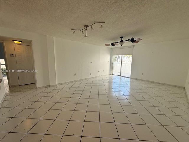 7832 Collins Ave 207, Miami Beach, FL 33141
