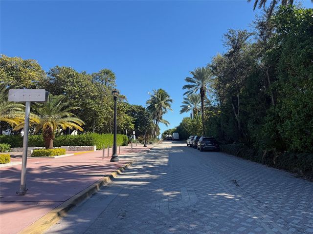 7832 Collins Ave 207, Miami Beach, FL 33141