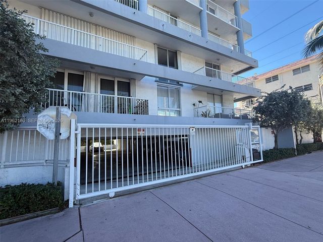 7832 Collins Ave 207, Miami Beach, FL 33141