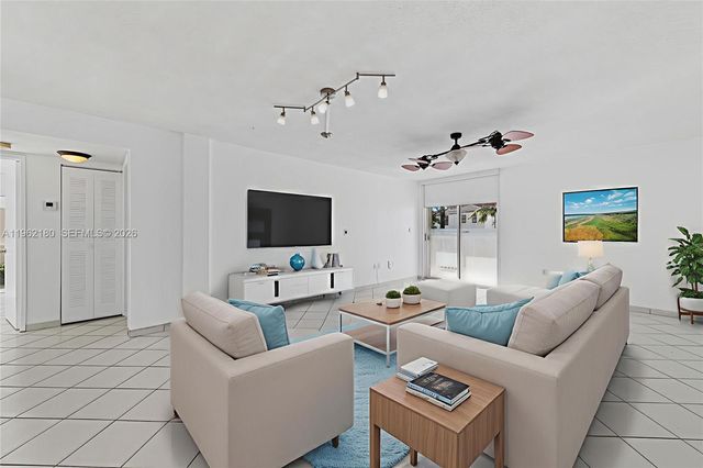 7832 Collins Ave 207, Miami Beach, FL 33141