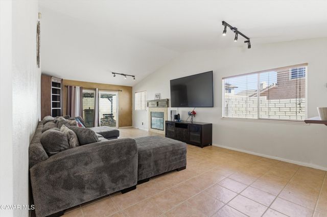 3417 Citrine Lane, Rosamond, CA 93560