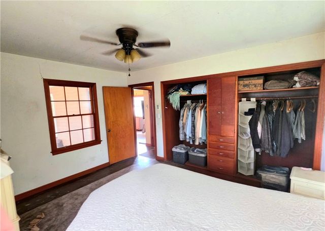 1102 Post Oak Street, Hearne, TX 77859