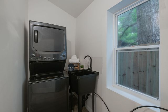 38178 N 1st Avenue, Spring Grove, IL 60081
