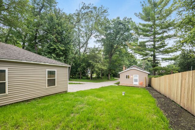 38178 N 1st Avenue, Spring Grove, IL 60081