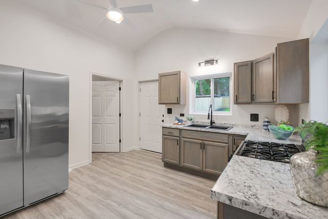 38178 N 1st Avenue, Spring Grove, IL 60081