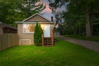 38178 N 1st Avenue, Spring Grove, IL 60081