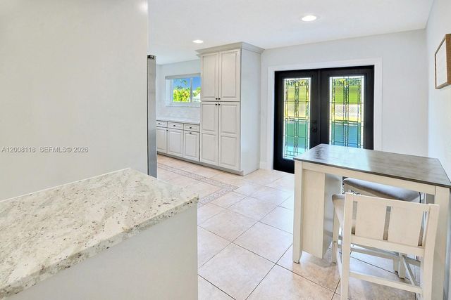480 W Mount Vernon Dr, Plantation, FL 33325