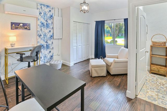 480 W Mount Vernon Dr, Plantation, FL 33325