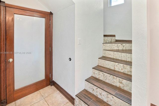 480 W Mount Vernon Dr, Plantation, FL 33325