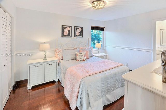 480 W Mount Vernon Dr, Plantation, FL 33325