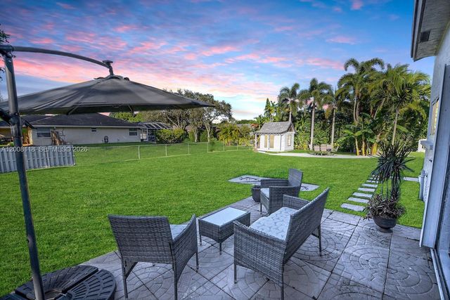 480 W Mount Vernon Dr, Plantation, FL 33325