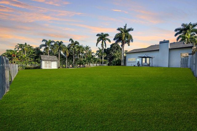 480 W Mount Vernon Dr, Plantation, FL 33325