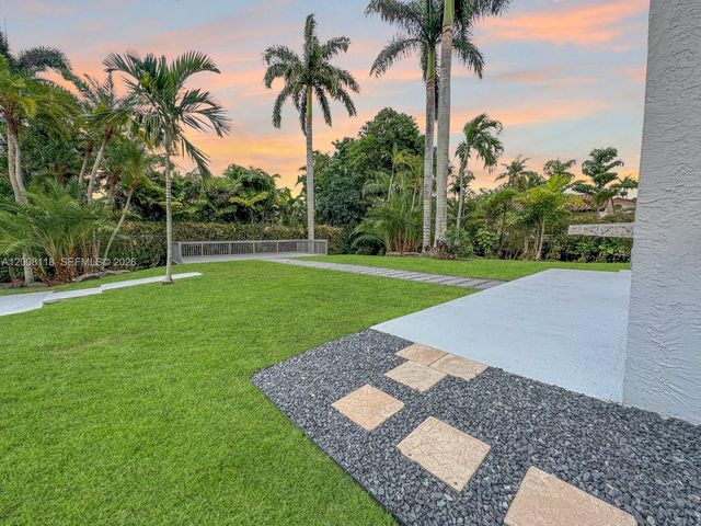 480 W Mount Vernon Dr, Plantation, FL 33325