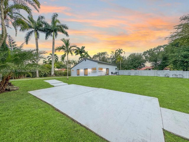 480 W Mount Vernon Dr, Plantation, FL 33325
