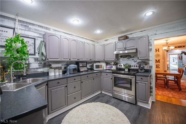 136 E Indiana Avenue, Sebring, OH 44672