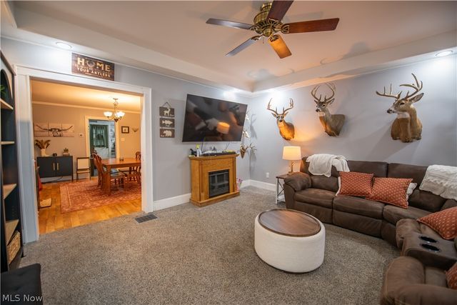 136 E Indiana Avenue, Sebring, OH 44672