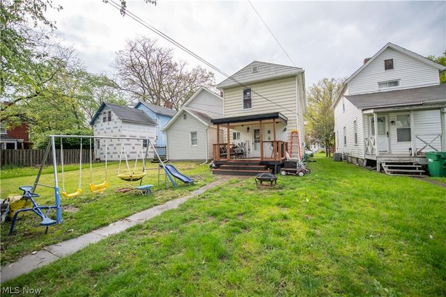 136 E Indiana Avenue, Sebring, OH 44672