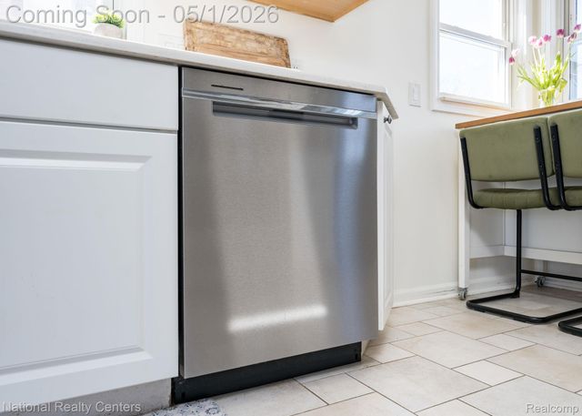 8341 Shari Drive, Westland, MI 48185