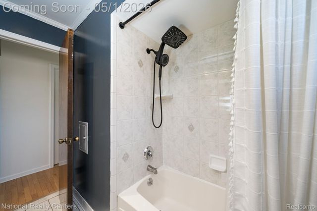 8341 Shari Drive, Westland, MI 48185