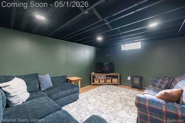 8341 Shari Drive, Westland, MI 48185