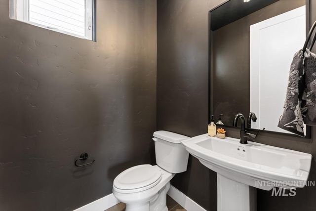13320 N Spring Creek Way, Boise, ID 83714