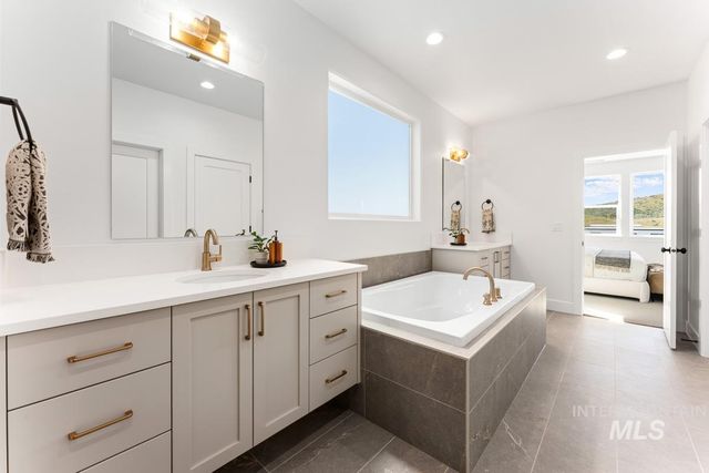 13320 N Spring Creek Way, Boise, ID 83714